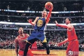 [德甲]劳姆任意球助攻 克洛斯特曼头球破门